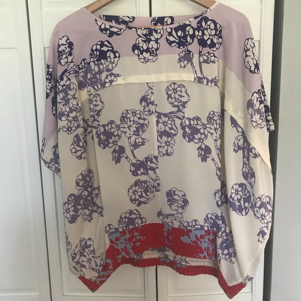 Diane von Furstenberg 100% silk blouse-S (never worn) Boho chic